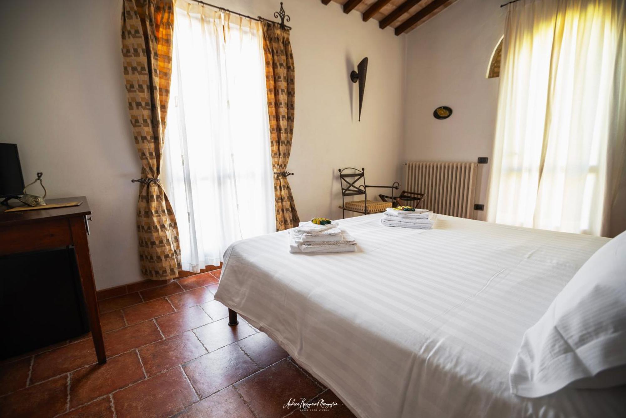 Agriturismo Aia Leccioni Micciano Exterior photo